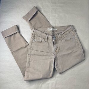 Old Navy Sweetheart cut skinny-jeans in khaki size 4